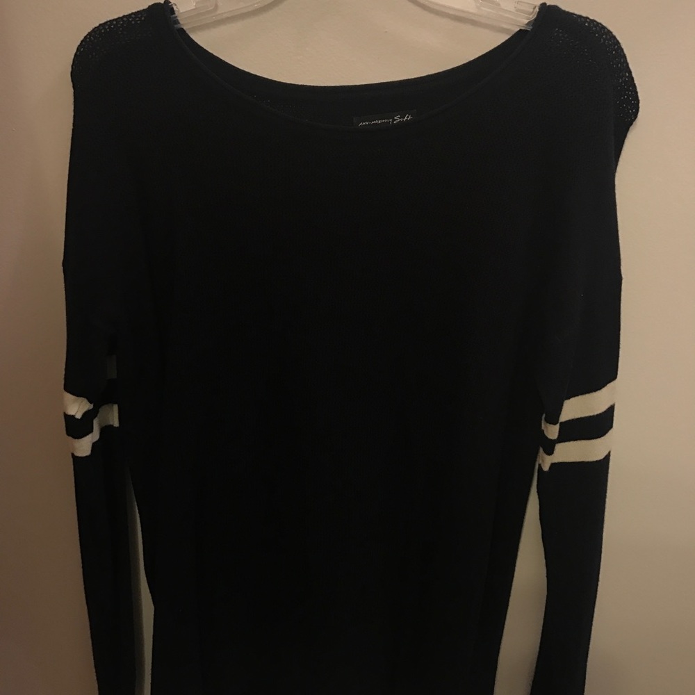 American Eagle Striped Crew Neck/Sweater